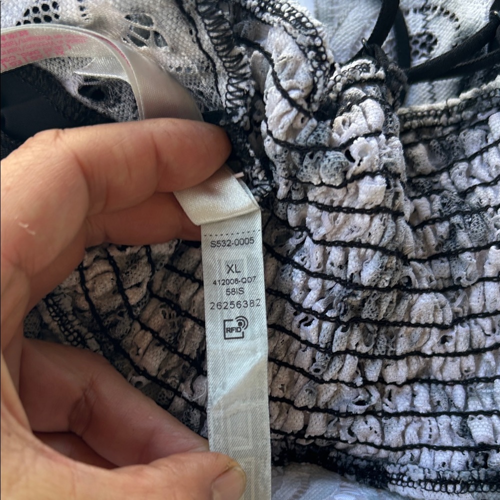 PINK Victoria's Secret Black and White Tie Dye Lace Bralette Bra XL - Picture 12 of 12